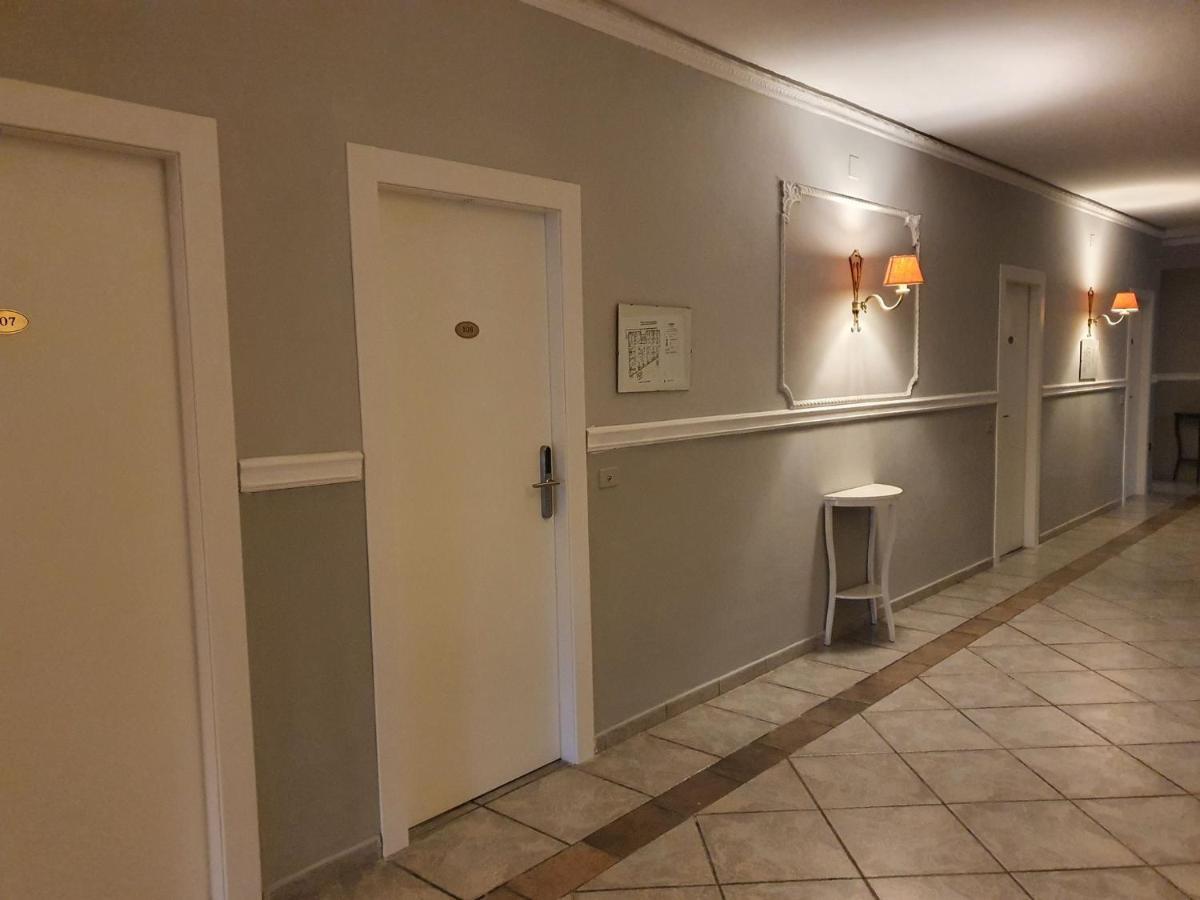 Hotel Caribe Casalnuovo Di Napoli Zewnętrze zdjęcie