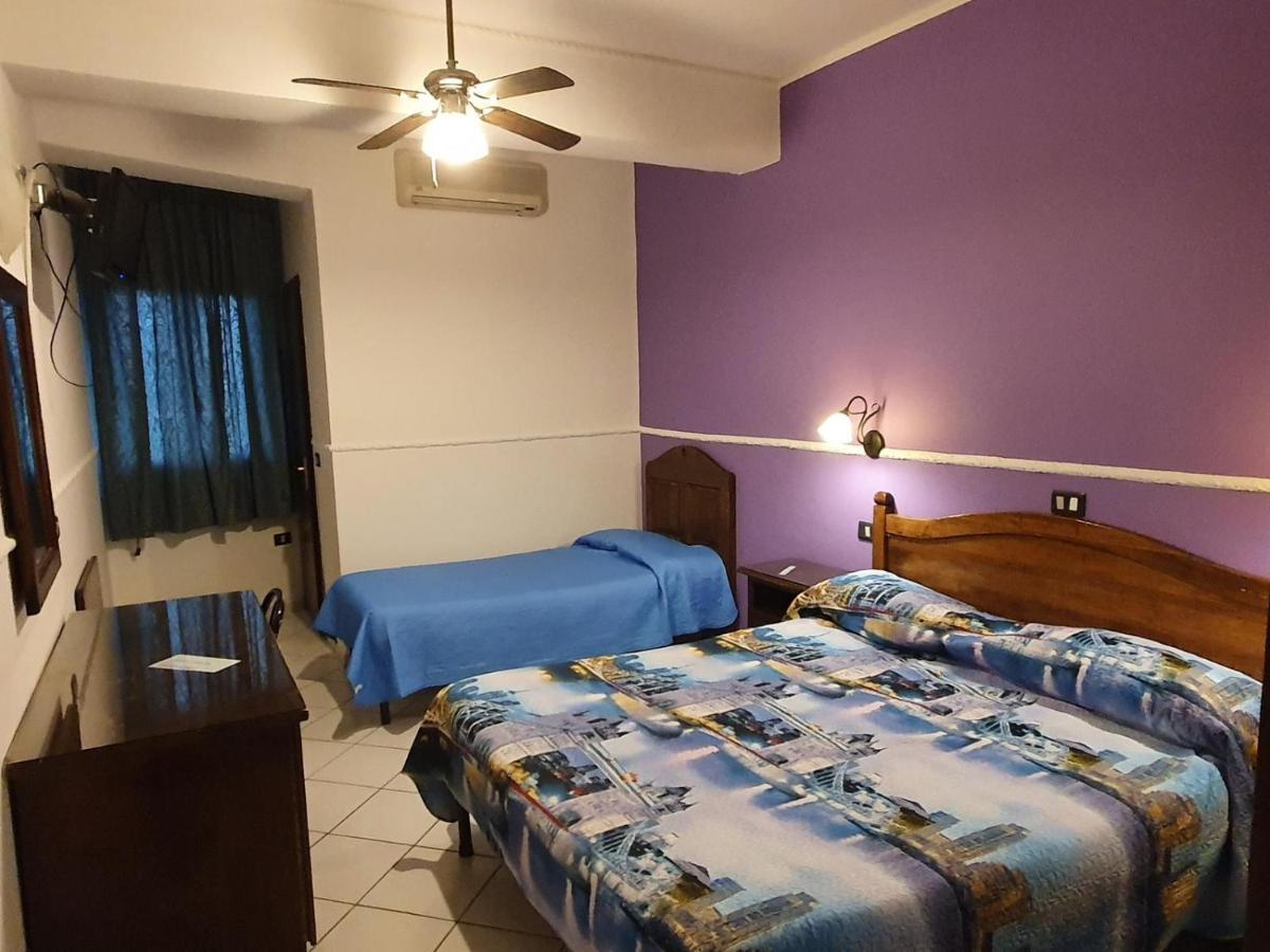Hotel Caribe Casalnuovo Di Napoli Zewnętrze zdjęcie