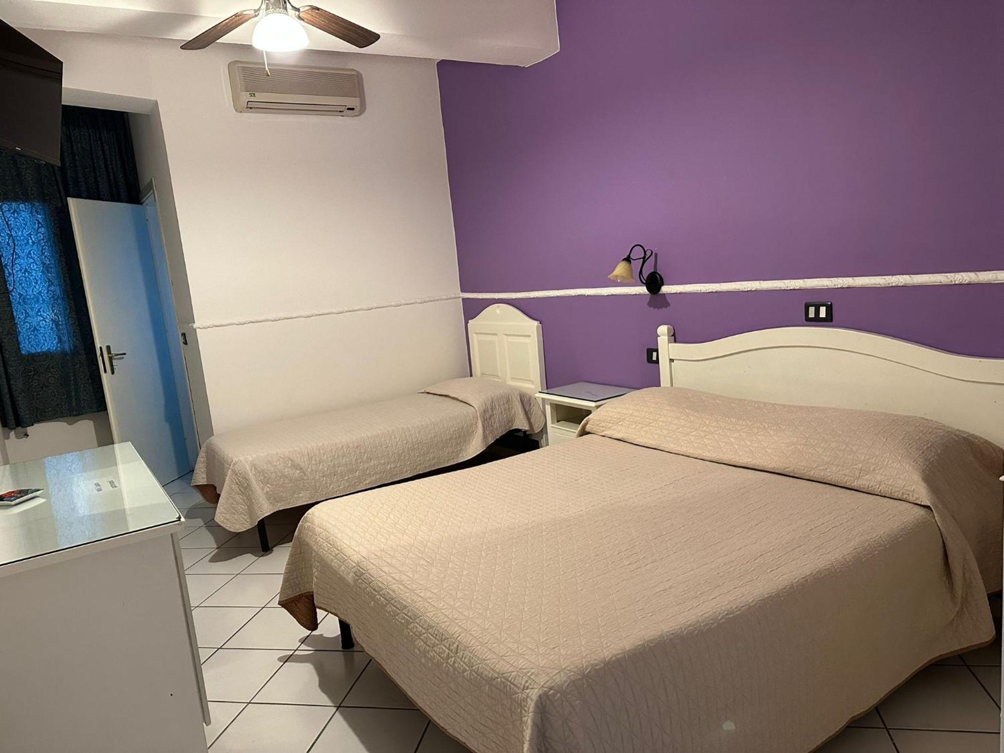 Hotel Caribe Casalnuovo Di Napoli Zewnętrze zdjęcie